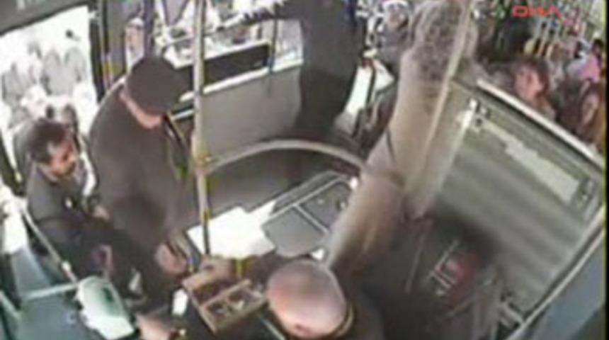 Halk otobüsündeki yankesiciler kamerada