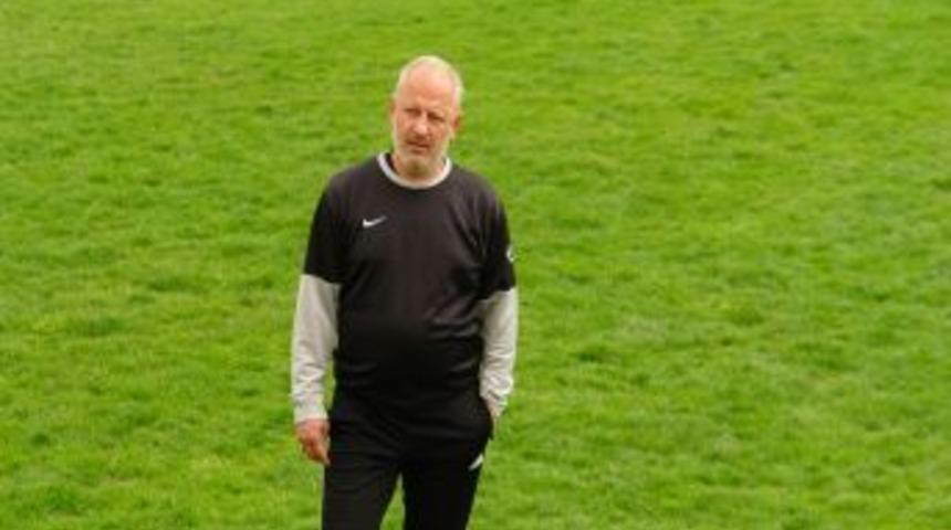 Ey&uuml;pspor Teknik Direkt&ouml;r&uuml; &Ccedil;elik: 12. adamıma &ccedil;ok g&uuml;veniyorum