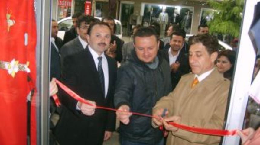 SYESDER Somali yararına Ertuğrul Erkişi konseri d&uuml;zenledi