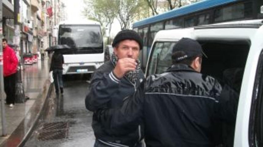 Kestanecinin kolisi, polisi bomba alarmına ge&ccedil;irdi