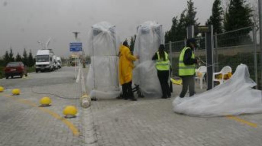 Konya&rsquo;da r&uuml;zgar hızı 100 kilometreyi buldu