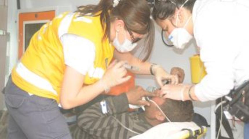 Fırtına şehir &ccedil;&ouml;pl&uuml;ğ&uuml;nde yangın &ccedil;ıkardı: &Ccedil;&ouml;p ayrıştıran 5 kişi zehirlendi