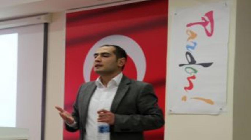 Zirve &Uuml;niversitesi, 'İnternet Zirvesi' d&uuml;zenledi