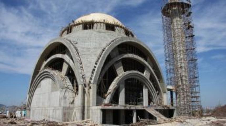 &Uuml;niversiteye sosyal donatılı cami inşa ediliyor