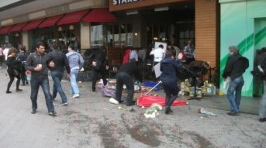 Vatandaşlar, fırtınada zor anlar yaşadı