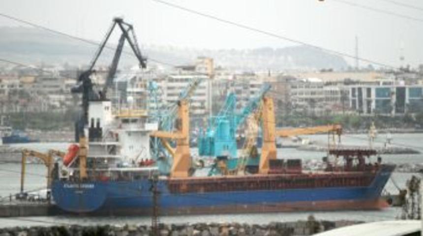 Suriye&rsquo;ye silah taşıdığı iddia edilen gemi İskenderun&rsquo;da