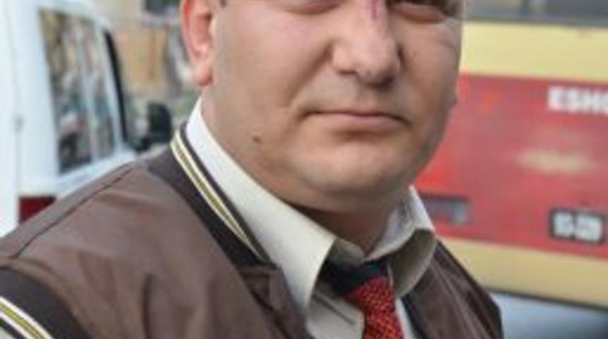 Trafik Magandası Belediye Otob&uuml;s&uuml; Şof&ouml;r&uuml;n&uuml; Hastanelik Etti