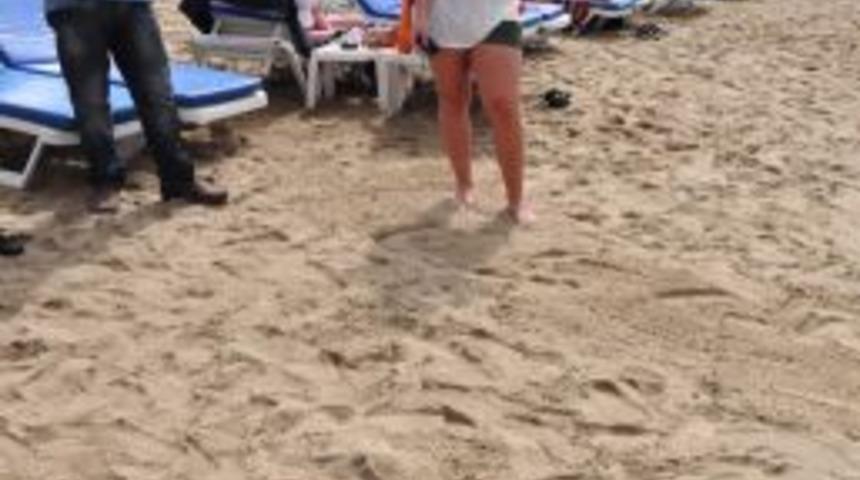 &Ouml;l&uuml; Caretta Caretta Sahile Vurdu