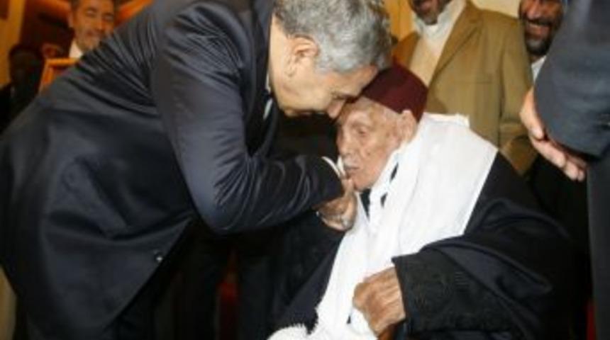 Arın&ccedil;: &Ccedil;ocuk- medya ilişkisini d&uuml;zenlememiz gerekiyor