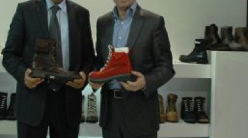 Şifa Dağıtan Ayakkabılar, 47. Aymod Fuarı'nda