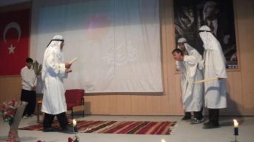 G&uuml;lnar EML ilahi korosu alkış aldı