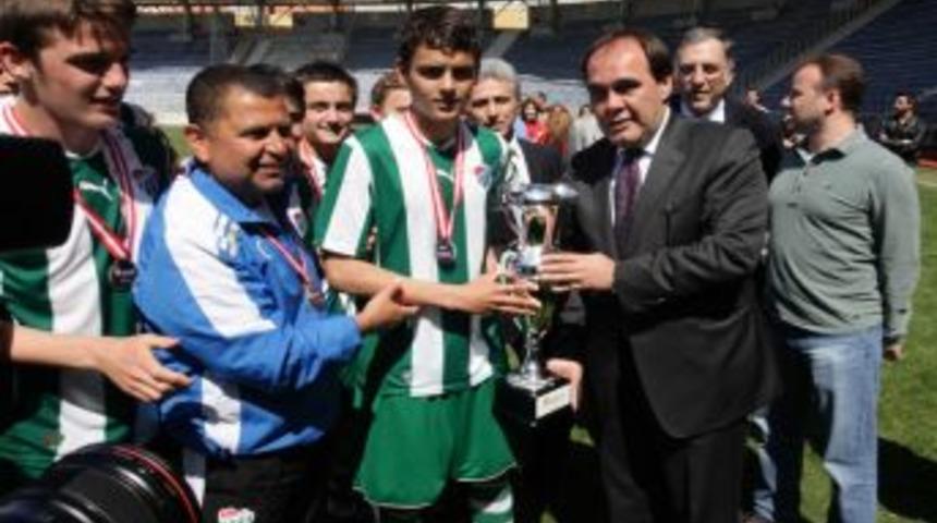 Bursaspor Nıke Premıer Cup'ta Şampiyon Oldu