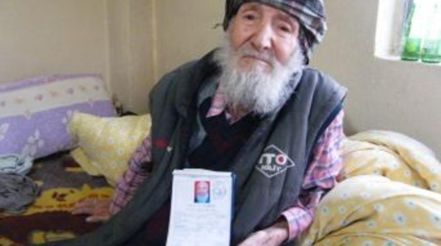 123 yaşındaki Mehmet dede T&uuml;rkiye&rsquo;nin en yaşlı insanı olmaya aday