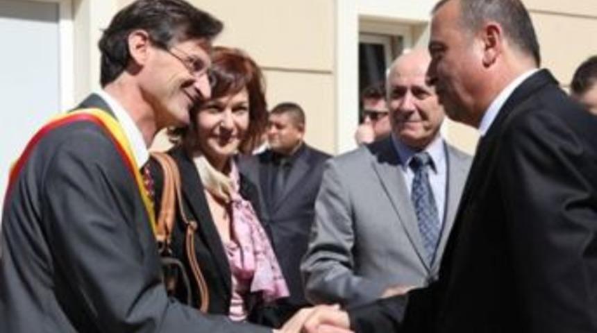 &ldquo;Ataşehir Belediyesi b&uuml;y&uuml;k işler yapmış&rdquo;