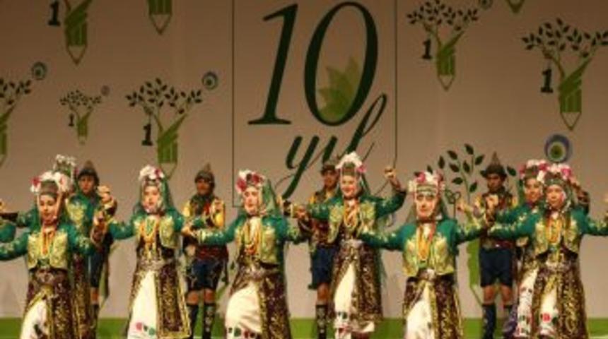 Doğa Koleji Öğrencileri Tekerlekli Sandalye Basketbol Takımı İçin Dans Etti