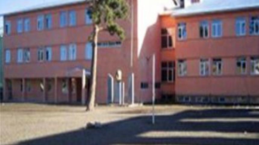 Kars’ın en başarılı lisesi Sarıkamış’ta