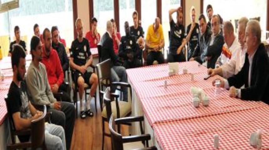 Galatasaray'da Başkan &Uuml;nal Aysal Florya'da