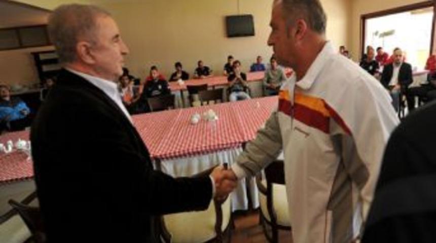 &Uuml;nal Aysal'dan Florya'ya Moral Ziyareti