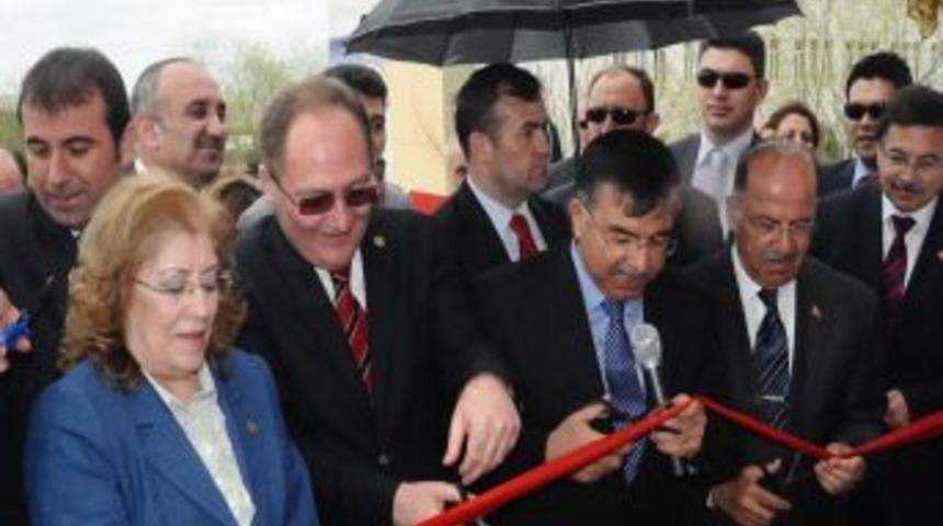 Bakan Yılmaz: Gelecek seneyi değil, Cumhuriyet'in 100. yılını planlıyoruz