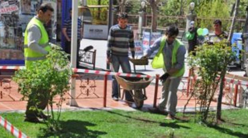 Park ve bah&ccedil;elerde &ccedil;imlendirme &ccedil;alışması