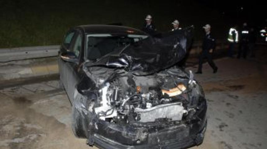 Otomobilinin yanında beklerken canından oldu