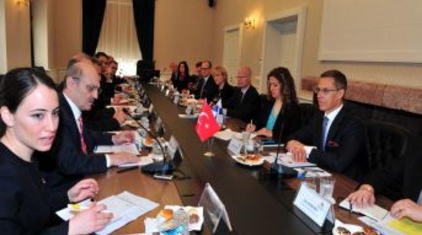 Bakan Bayraktar: Kentlerin &ccedil;evre &uuml;zerindeki etkilerini azaltmaya &ccedil;alışıyoruz