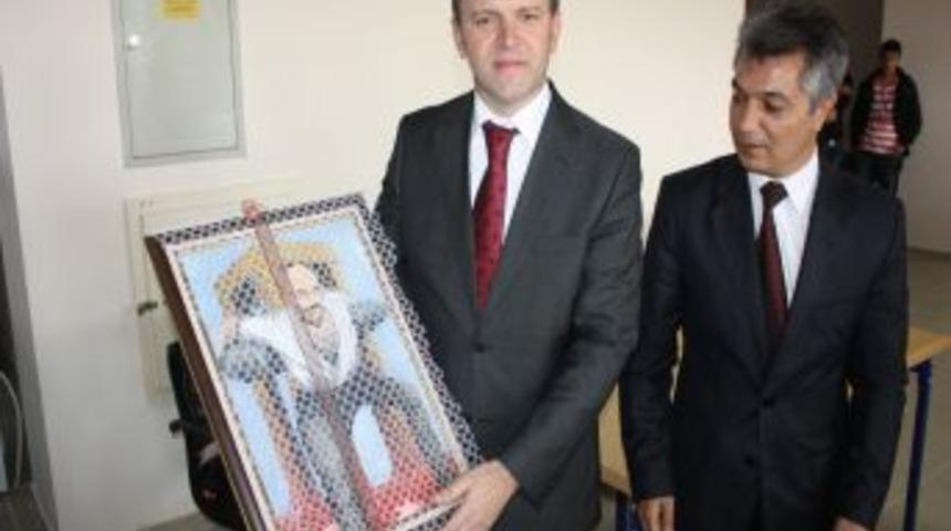 Batman İl Emniyet M&uuml;d&uuml;r&uuml; Okan, lise &ouml;ğrencileriyle buluştu