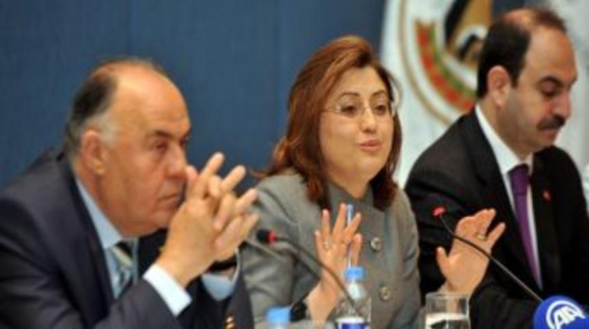 Bakan Şahin: &Ccedil;ocuk istismarının &ouml;nlendiği bir politikayı &ouml;nemsiyoruz