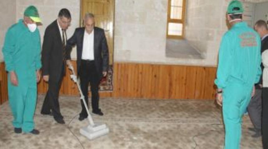 Camilerde 'kutlu Doğum' Temizliği