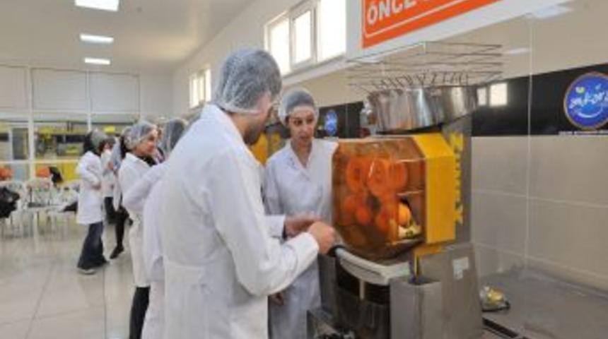 &Uuml;niversite &Ouml;ğrencileri Belso'yu Gezdi