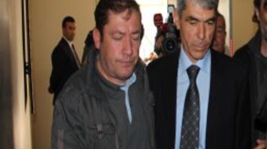 28 Şubat soruşturması: İzmir'de emekli Hava Albay O.B. g&ouml;zaltına alındı