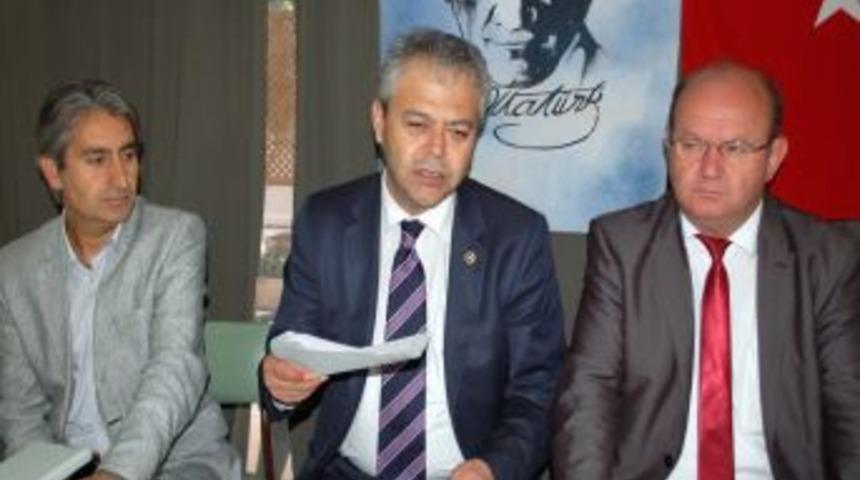 Milletvekili Develi: Gazetecilerin &ouml;zl&uuml;k hakları iade edilsin