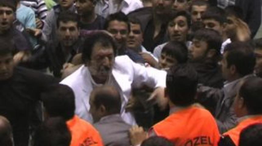 Gürses ezilme tehlikesi geçirdi