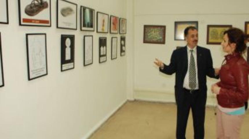 &Ouml;ğretmenlerden, Kutlu Doğum Haftası resim ve kitap sergisi