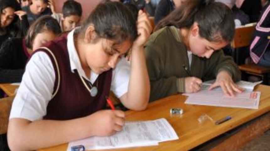 'Hz. Muhammed'in hayatı' konulu bilgi yarışmasına bin 500 &ouml;ğrenci katıldı