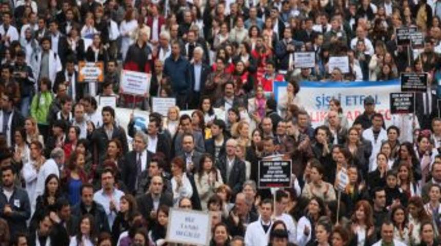 Meslektaşları, Dr. Ersin Arslan i&ccedil;in y&uuml;r&uuml;d&uuml;