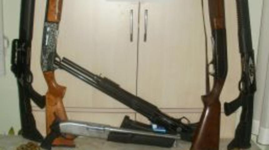 Gazinoya operasyonda 7 ruhsatsız silah ele ge&ccedil;irildi