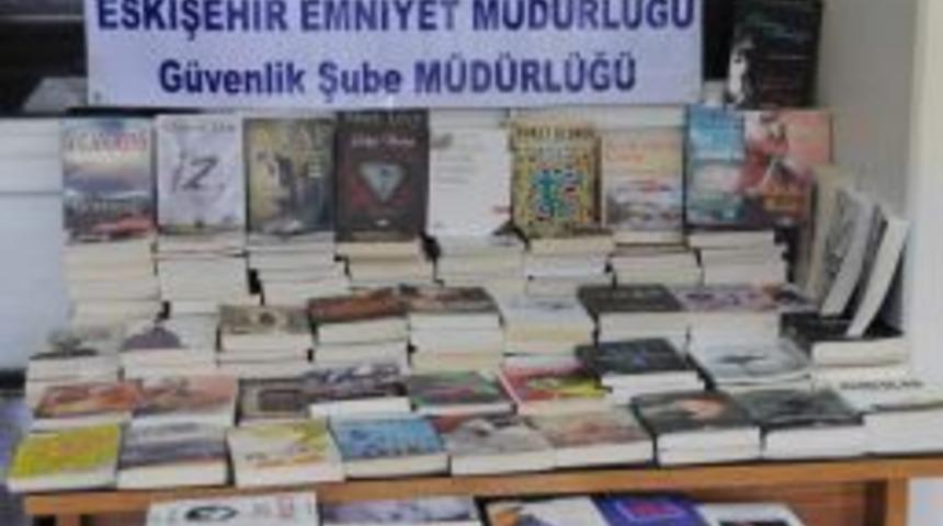 Eskişehir&rsquo;de korsan kitap operasyonu