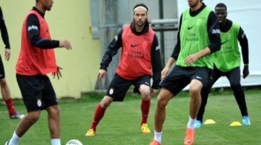 Galatasaray, Fenerbah&ccedil;e ma&ccedil;ının hazırlıklarını s&uuml;rd&uuml;rd&uuml;