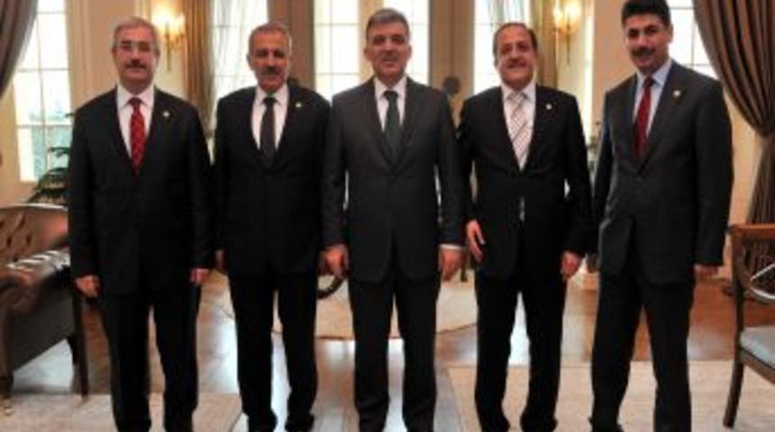 Cumhurbaşkanı G&uuml;l'e Sahabe Safvan Bin Muattal Hakkında Bilgi Verildi