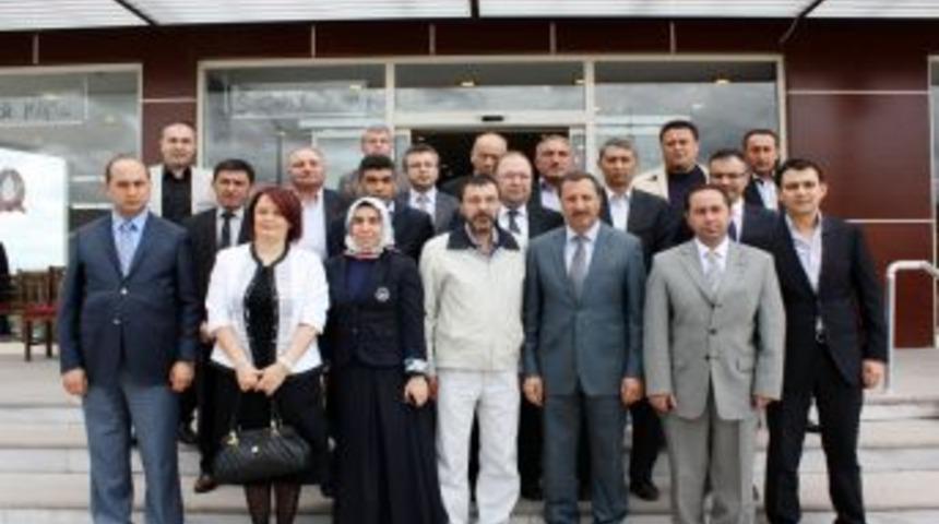 AK Parti Kırıkkale İl Başkanı Demir, basın mensuplarıyla bir araya geldi