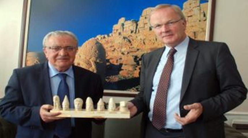 Almanya B&uuml;y&uuml;kel&ccedil;isi Pohl Adıyaman'da