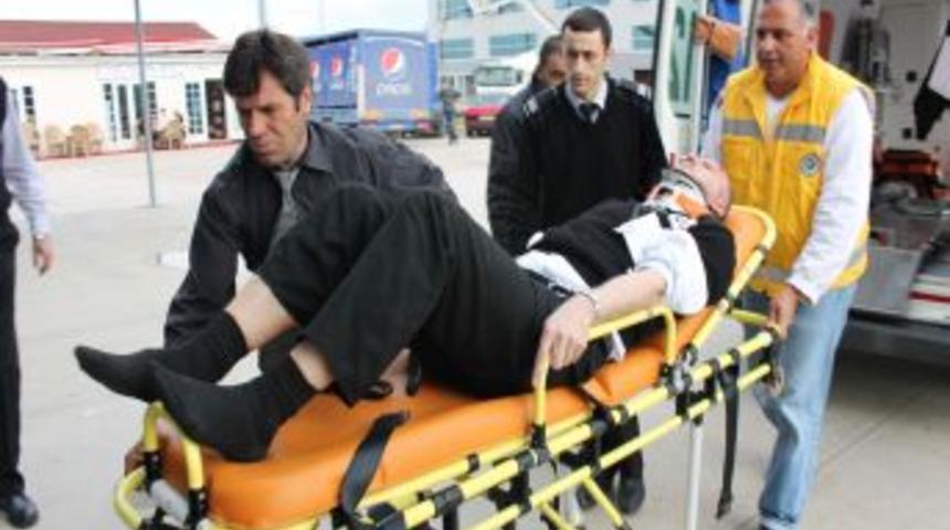 Para nakil aracı devrildi: 2 yaralı