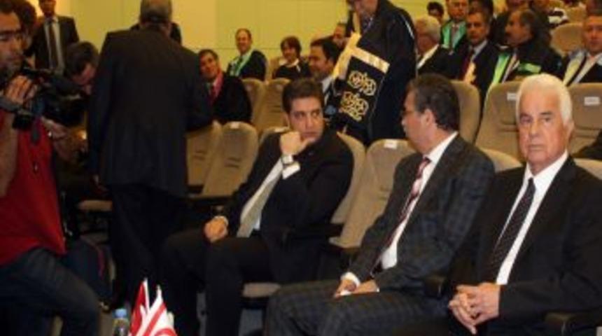 Cumhurbaşkanı Eroğlu: M&uuml;zakerelere ara verilmesi kabul edilemez