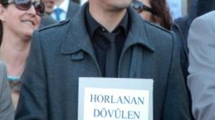 Sendikalar &ouml;ğretmene yapılan saldırıyı kınadı