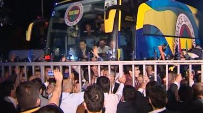 Fenerbah&ccedil;e tesislere girmekte zorlandı