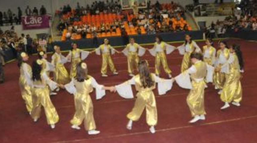 23 Nisan etkinliği spor salonunda yapıldı