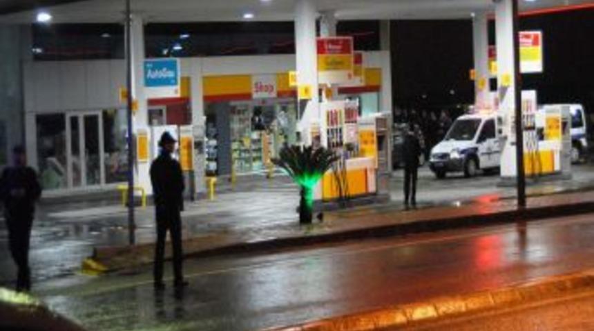 Akaryakıt İstasyonunda Rehine Krizi