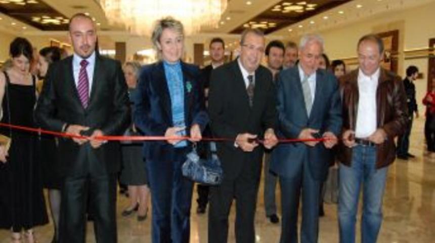 Sanat&ccedil;ılar Gaziantep temalı eserlerini sergiledi