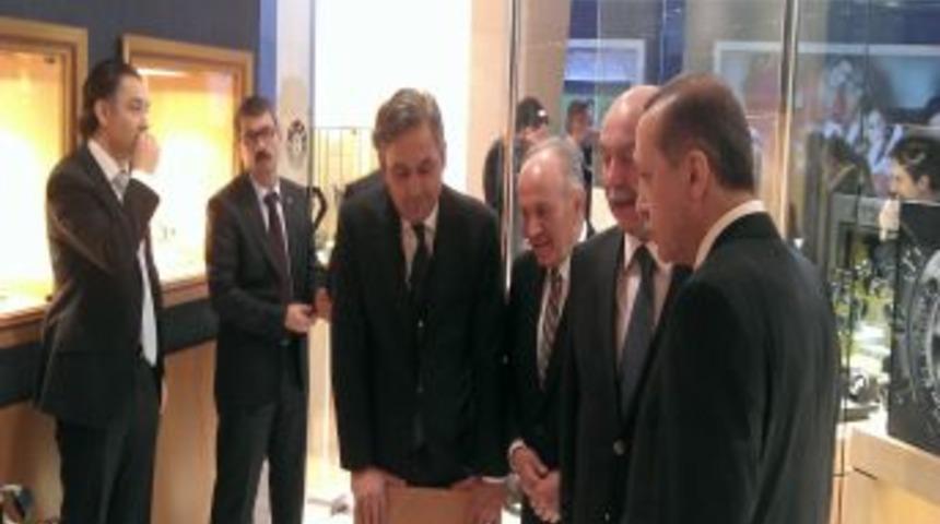 Erdoğan&rsquo;dan SCR marka saatlere tam not